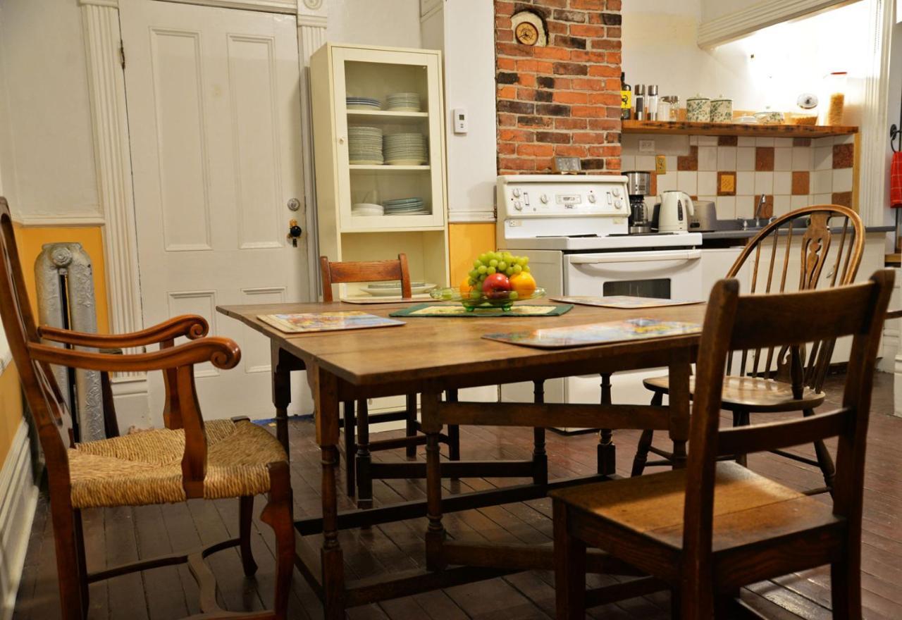 Vancouver Hideaway Guesthouse Екстериор снимка